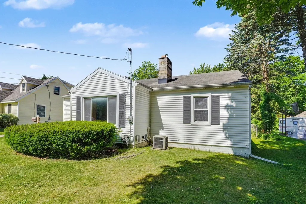 1425 Sunnyside Drive Kalamazoo Charter Township MI 49048