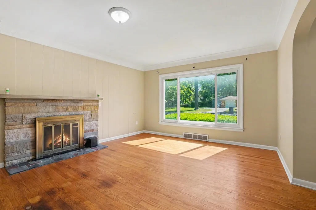1425 Sunnyside Drive Kalamazoo Charter Township MI 49048
