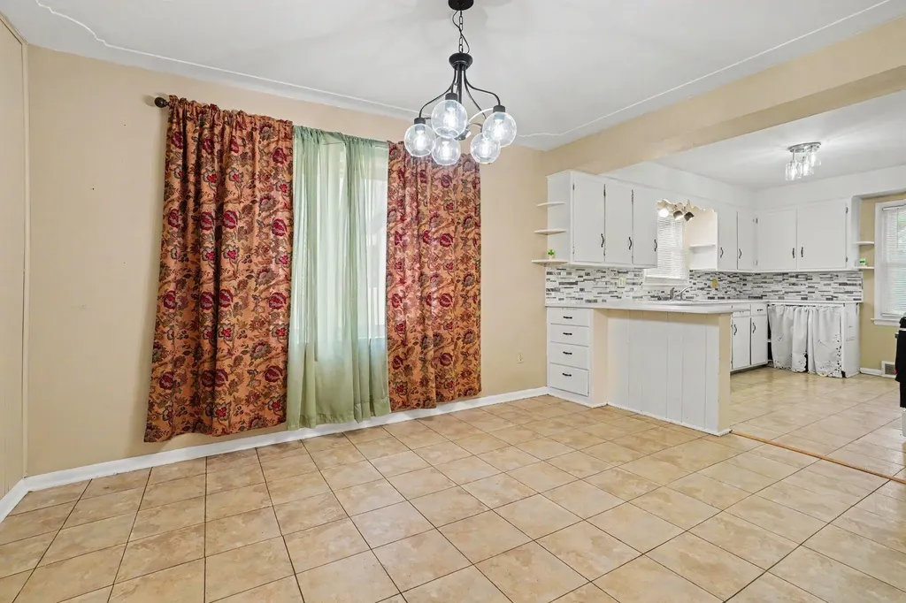 1425 Sunnyside Drive Kalamazoo Charter Township MI 49048