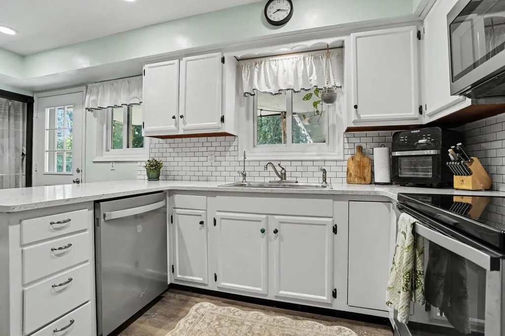 3227 Marlane Avenue Kalamazoo Charter Township MI 49006