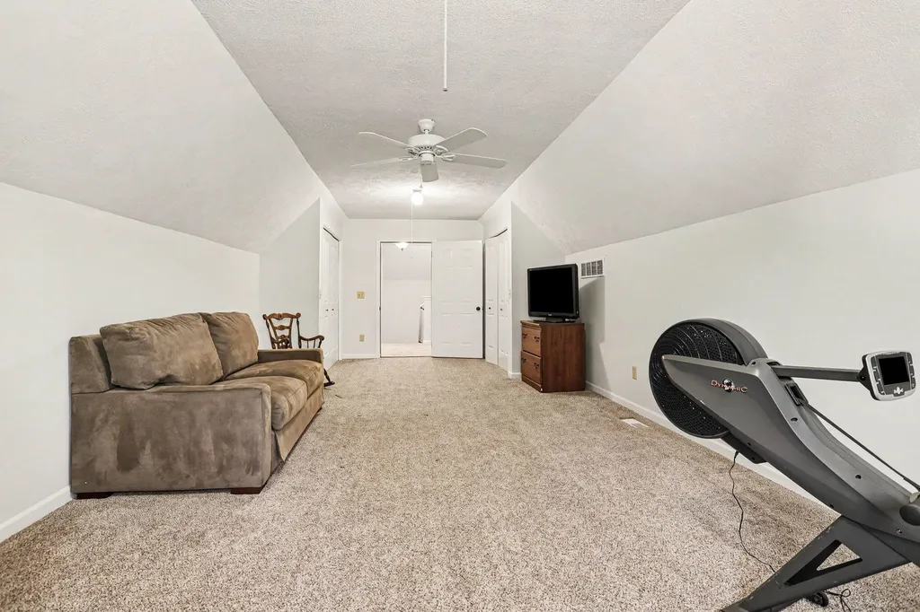 2724 Oldrew Circle Oshtemo Charter Township MI 49009