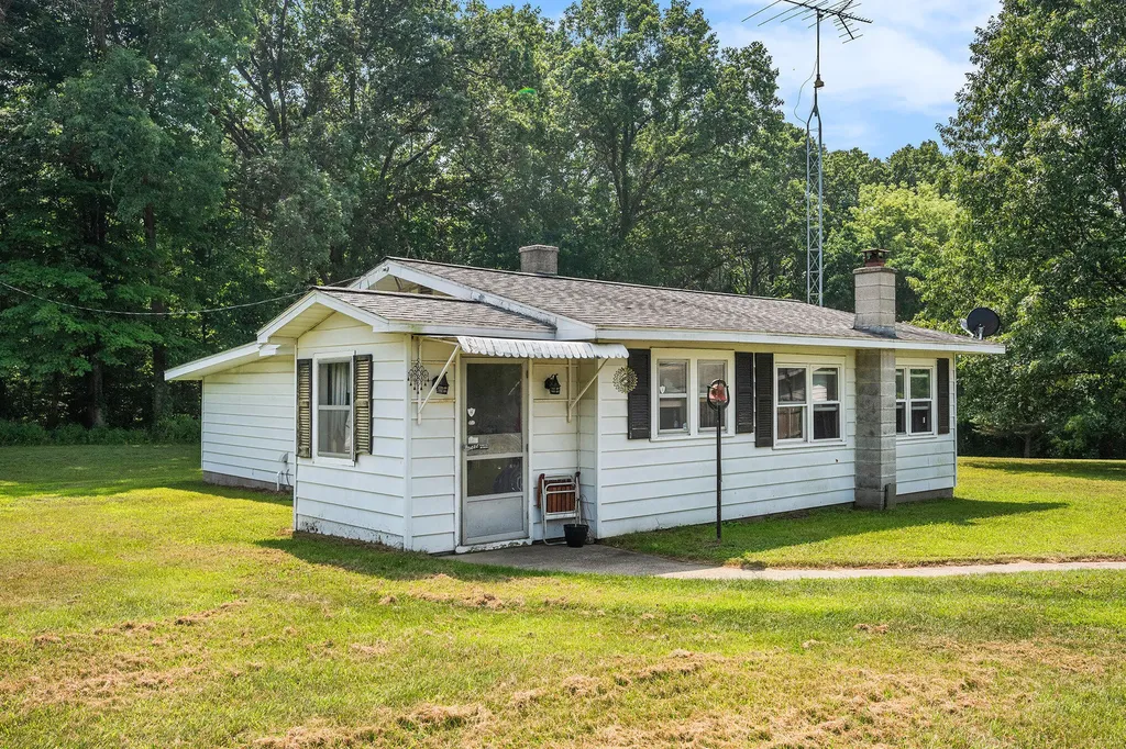 14450 Wing Road Assyria Township MI 49021