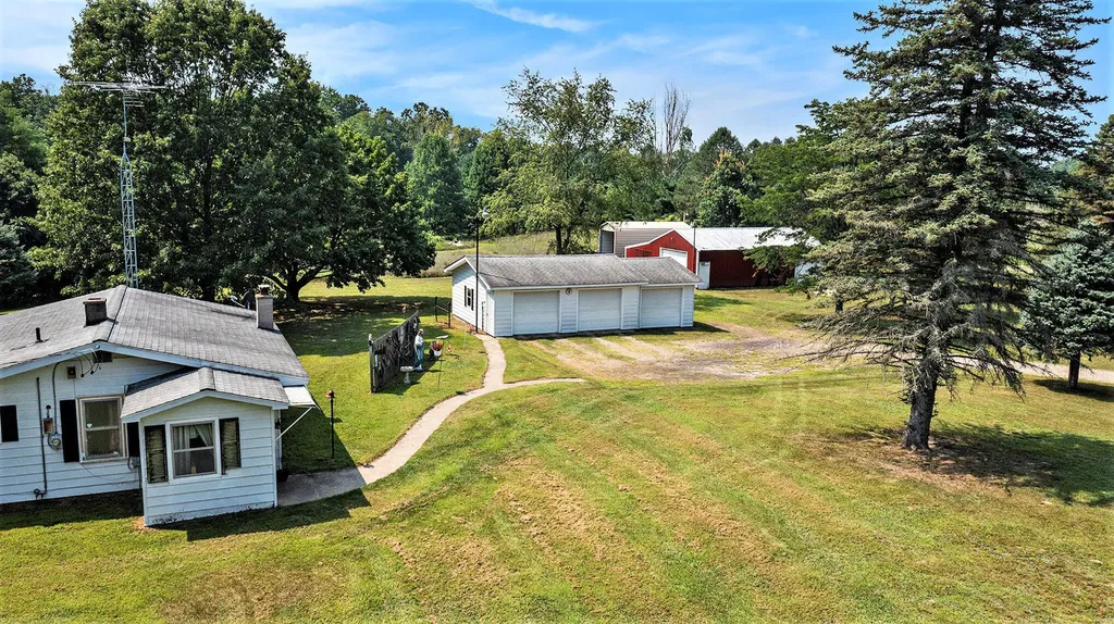 14450 Wing Road Assyria Township MI 49021