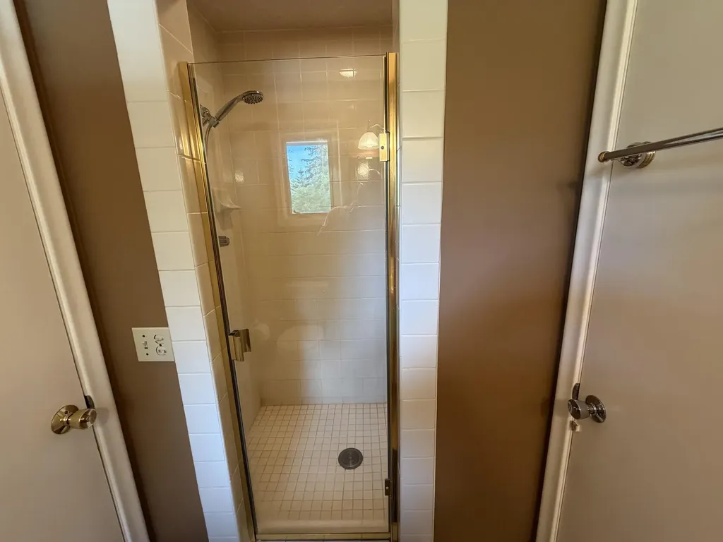 1935 Skyler Drive Kalamazoo City MI 49008
