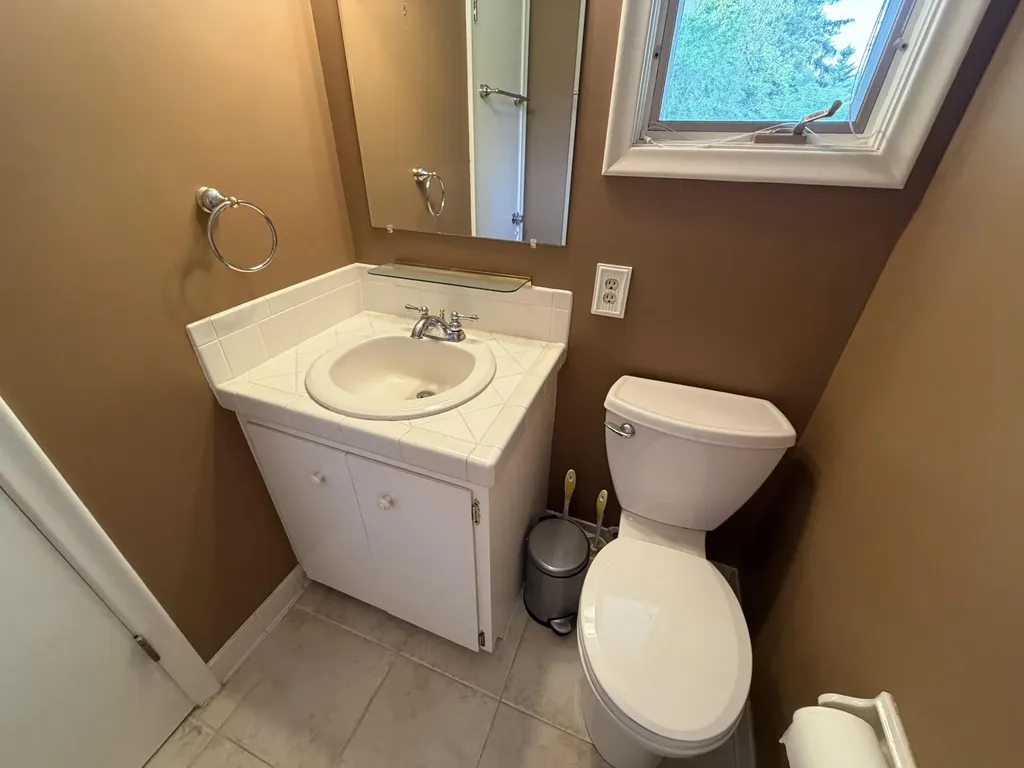 1935 Skyler Drive Kalamazoo City MI 49008