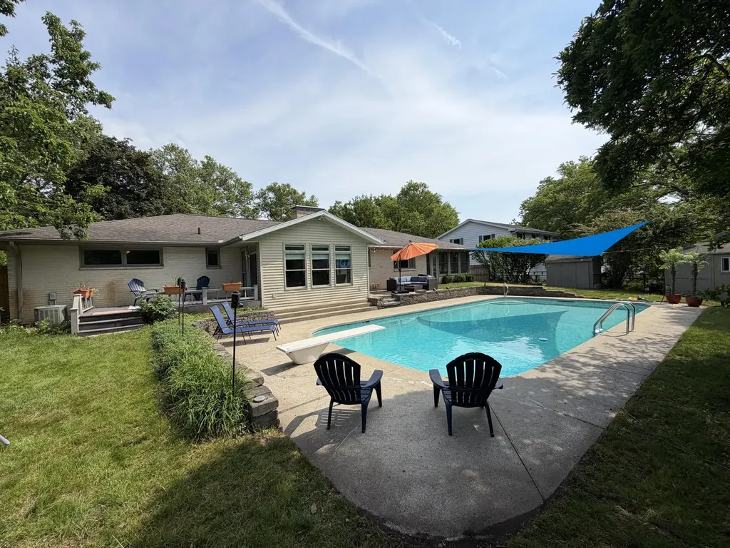 1935 Skyler Drive Kalamazoo City MI 49008