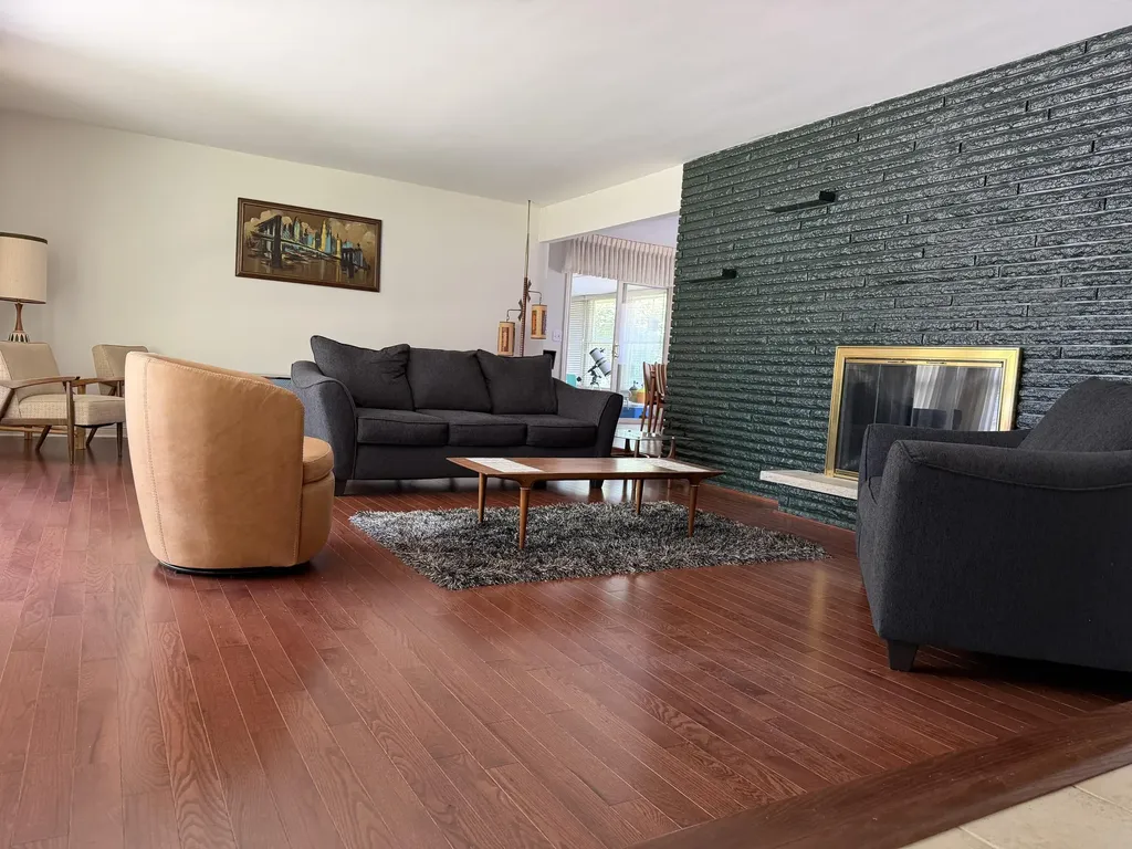 1935 Skyler Drive Kalamazoo City MI 49008