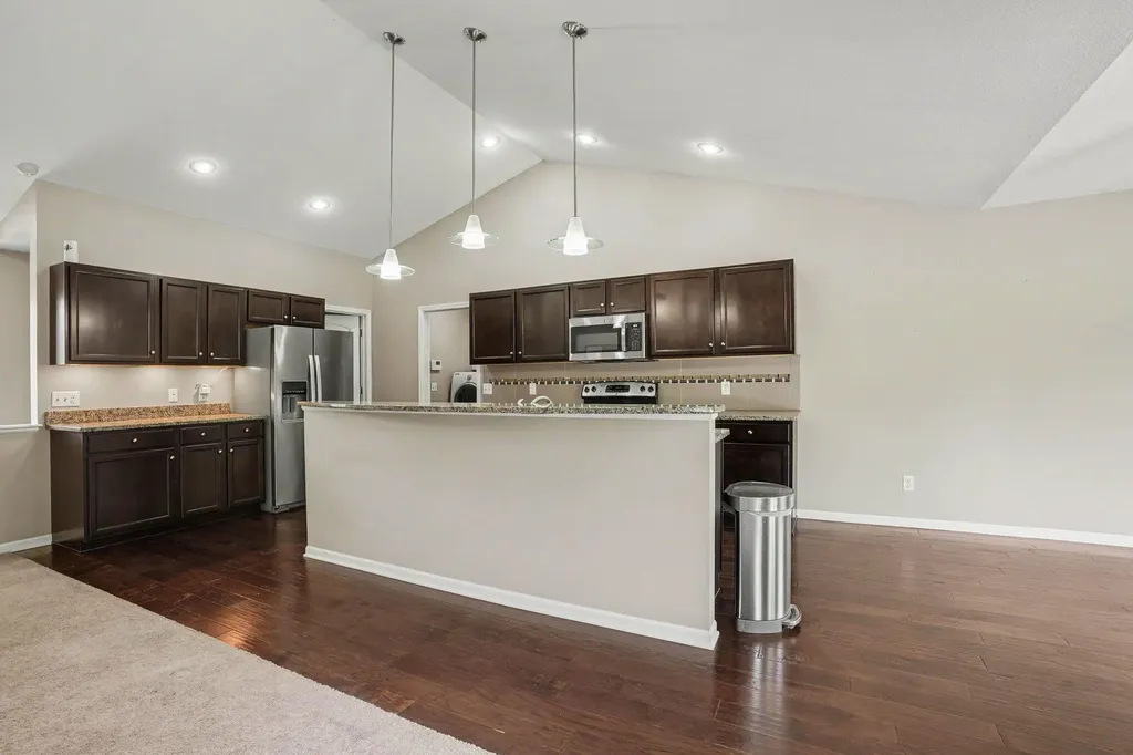2212 Oakland Farms Trail Portage City MI 49024