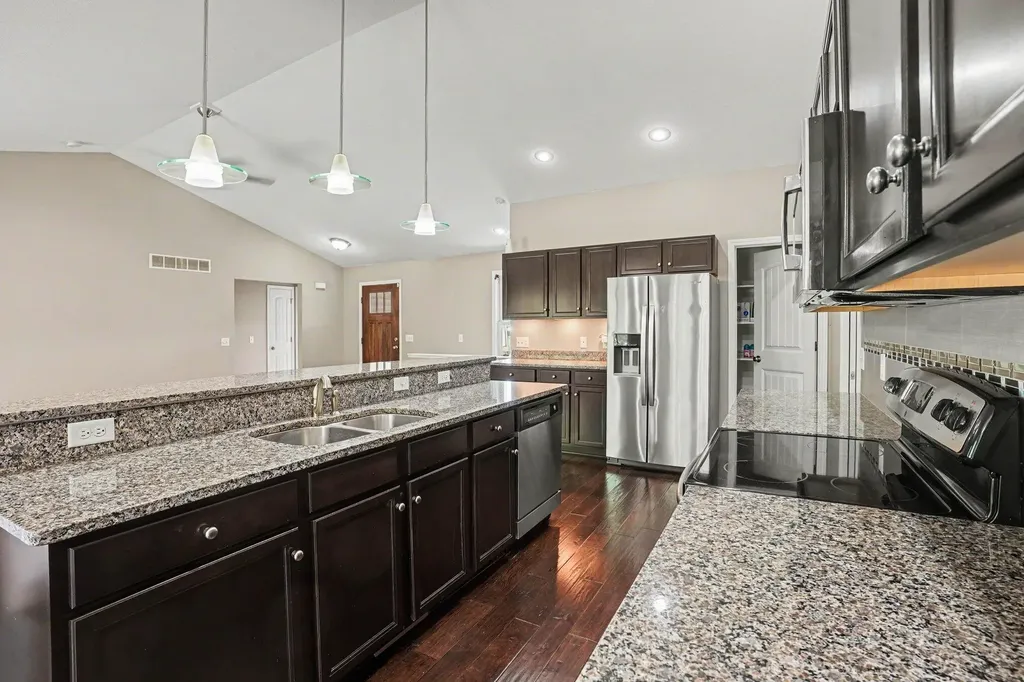 2212 Oakland Farms Trail Portage City MI 49024