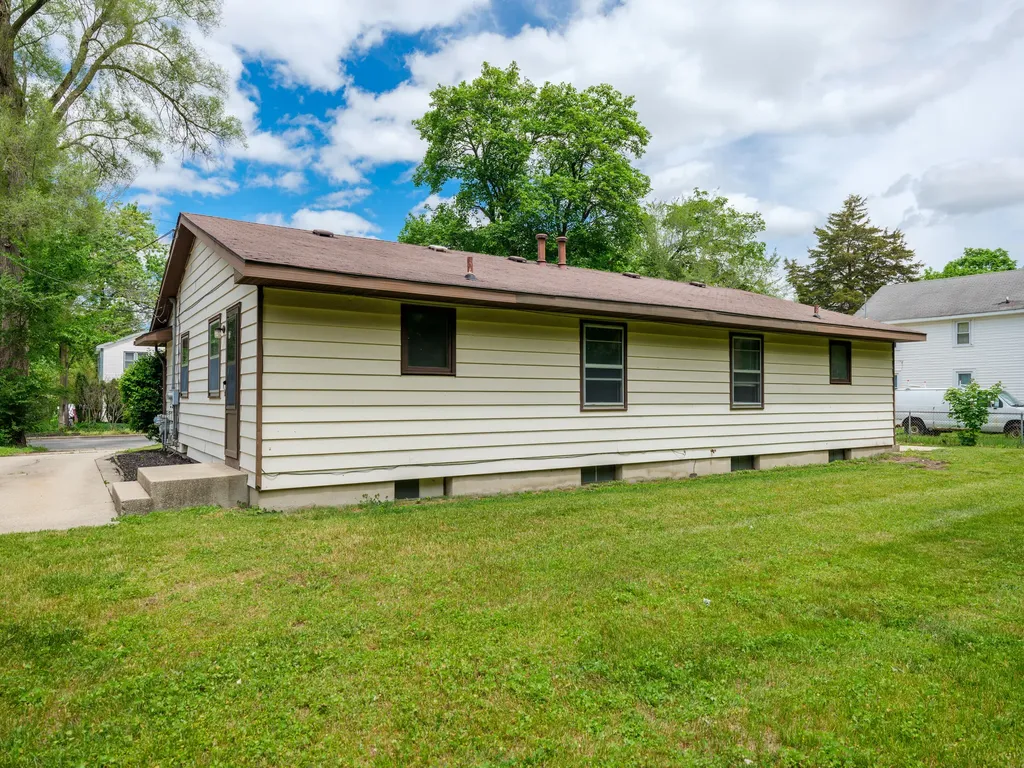 238-240 Wilbur Street SE Wyoming City MI 49548