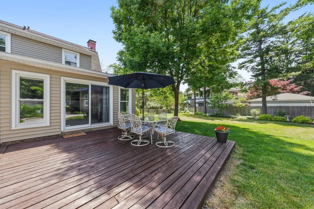 1532 Henderson Drive Kalamazoo City MI 49006