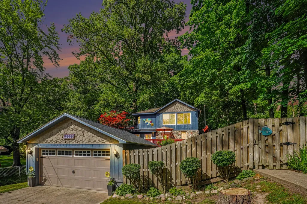 11230 Lakeshore Drive Fabius Township MI 49093