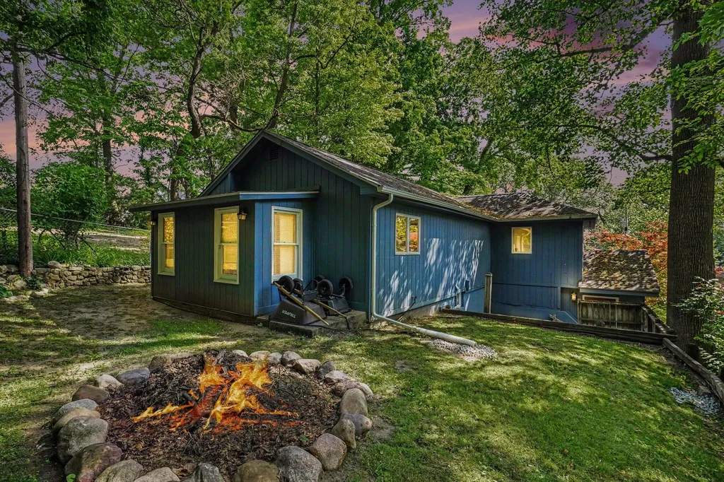 11230 Lakeshore Drive Fabius Township MI 49093