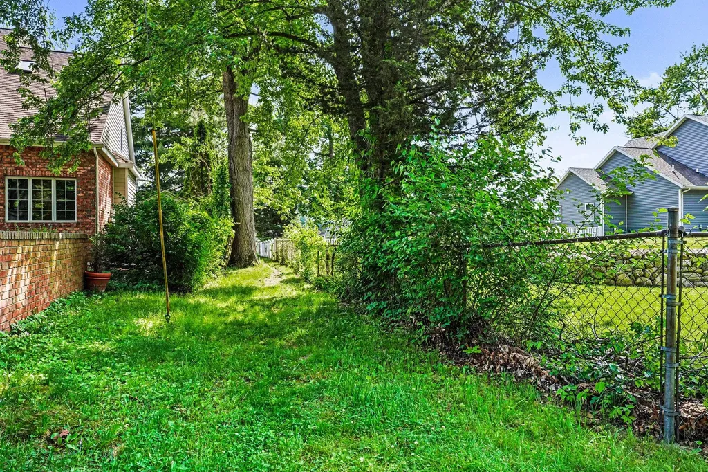 11230 Lakeshore Drive Fabius Township MI 49093