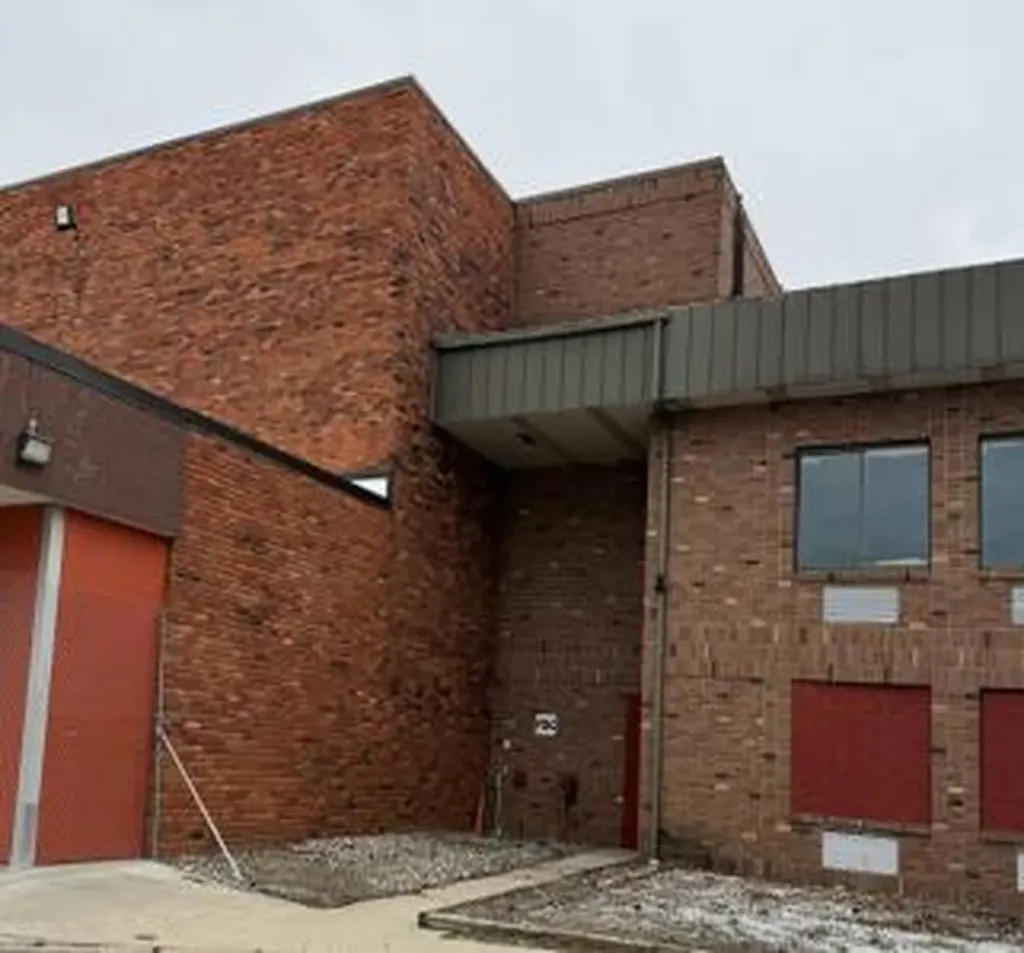 5217 Bay City Road Midland City MI 48642