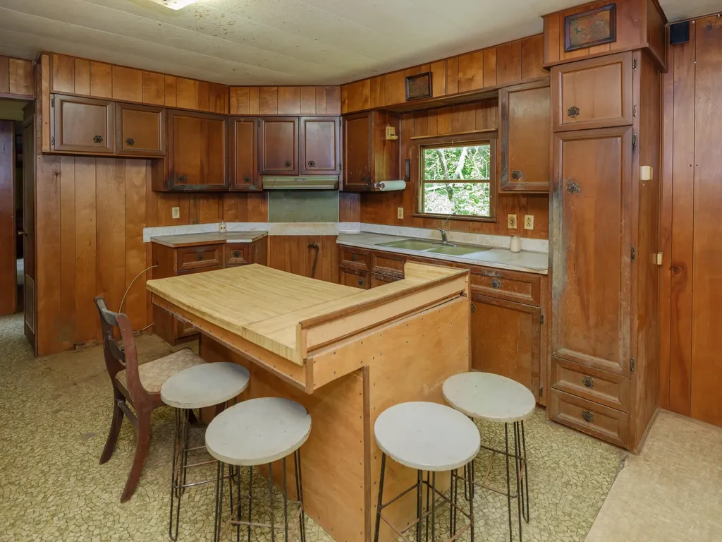 4511 Waldorf Road Hope Township MI 49046