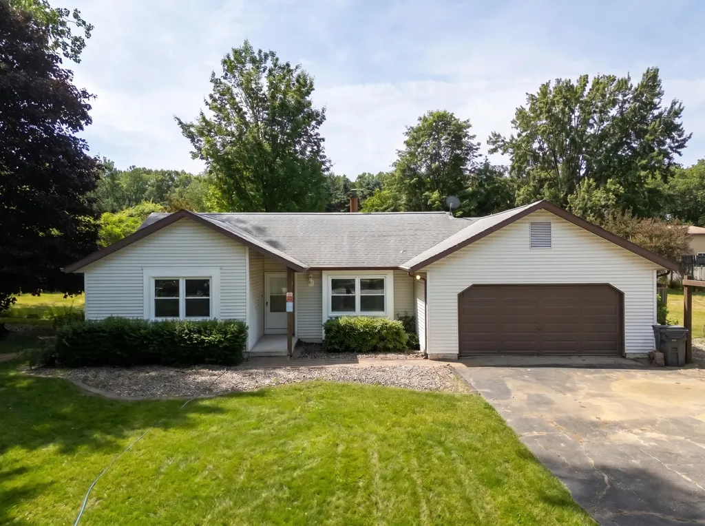 24383 Thousand Oaks Drive Almena Township MI 49071
