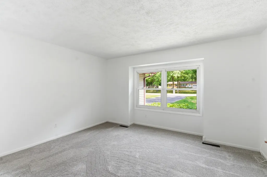 24383 Thousand Oaks Drive Almena Township MI 49071
