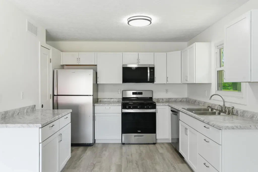 24383 Thousand Oaks Drive Almena Township MI 49071