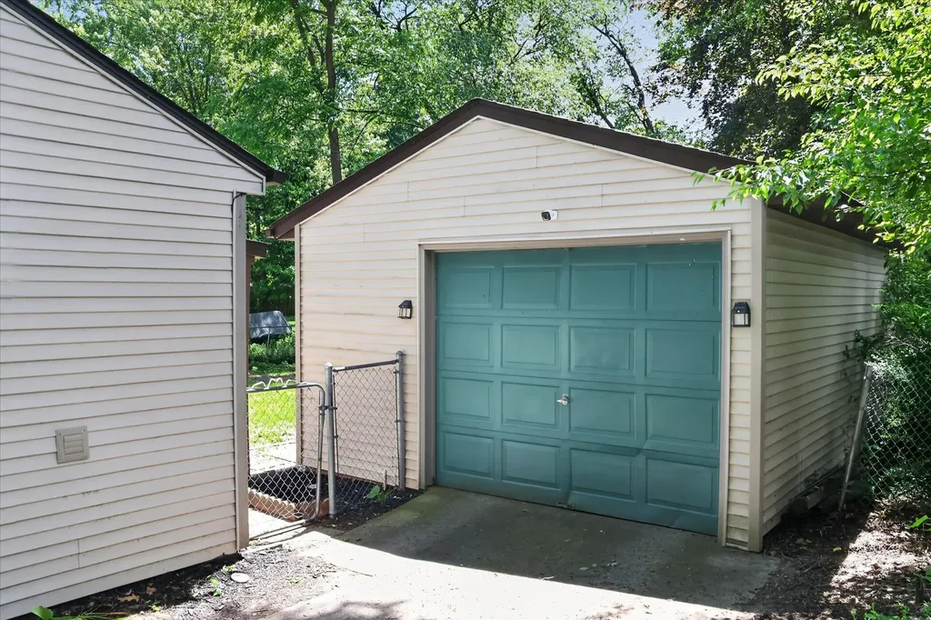 749 Denway Drive Kalamazoo City MI 49008