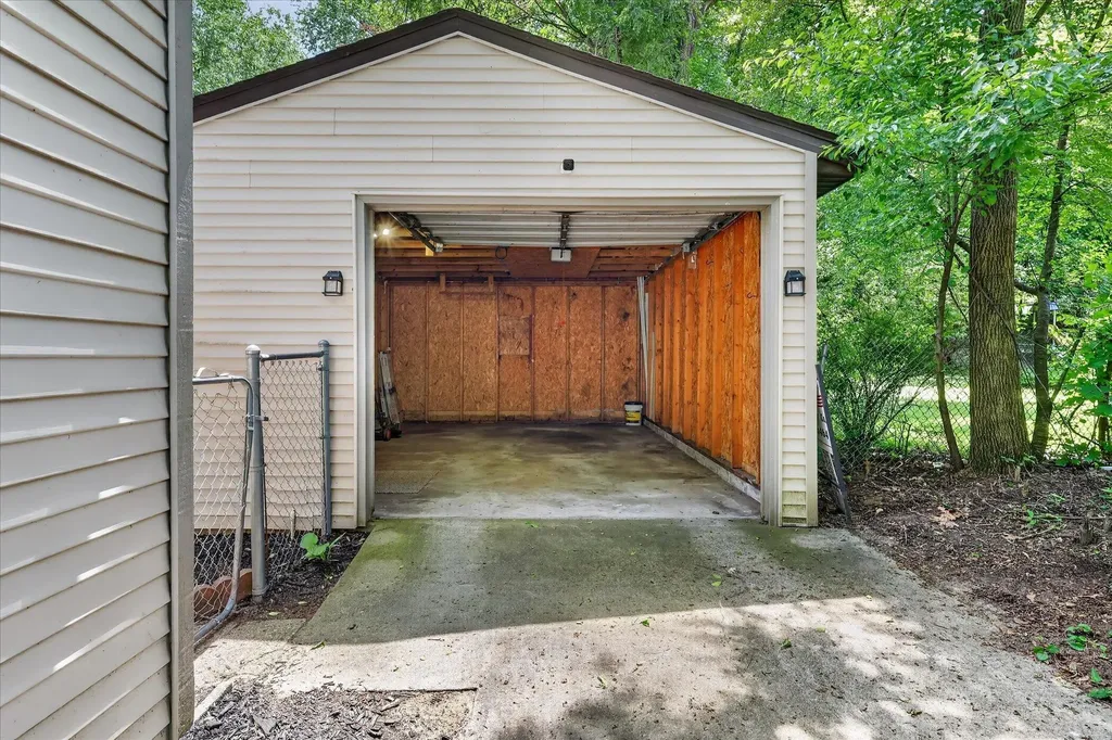 749 Denway Drive Kalamazoo City MI 49008