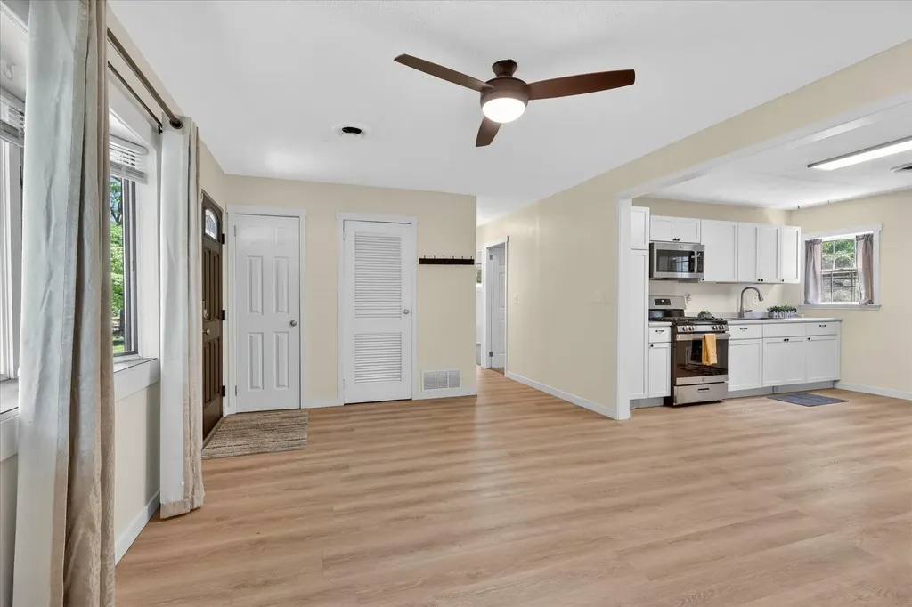 749 Denway Drive Kalamazoo City MI 49008