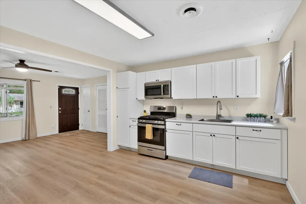749 Denway Drive Kalamazoo City MI 49008