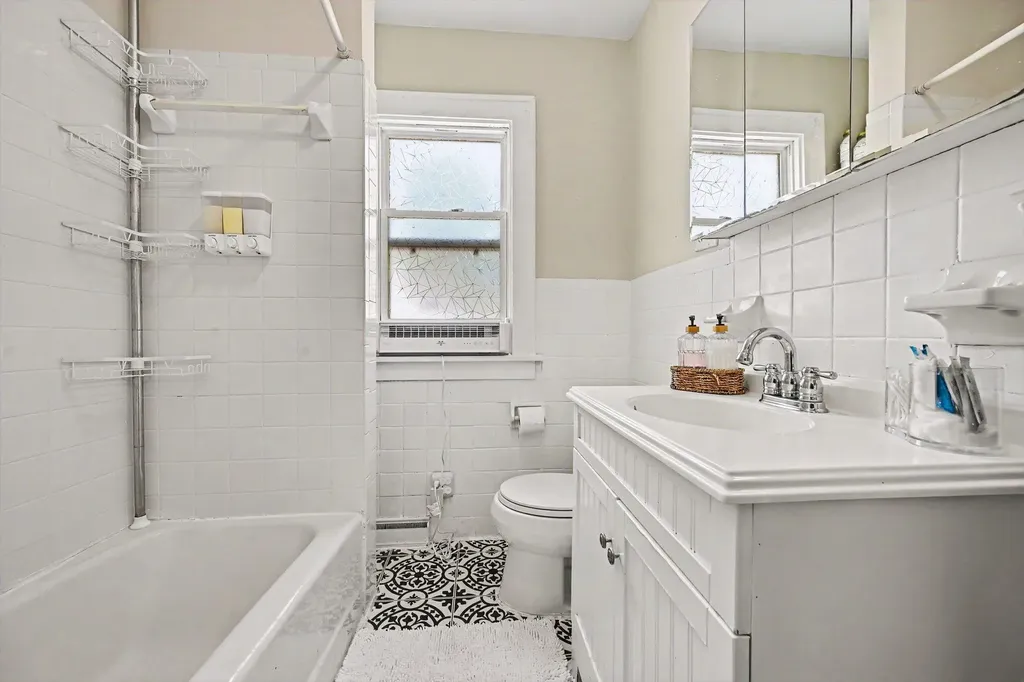 204 Nelson Avenue Kalamazoo Charter Township MI 49006