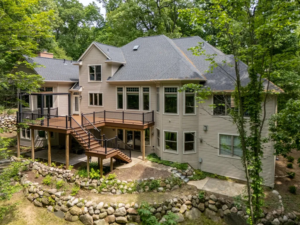 6311 E Bay Lane Richland Township MI 49083