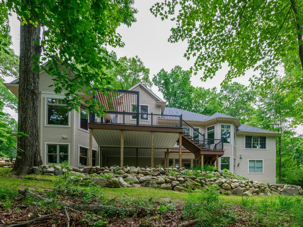 6311 E Bay Lane Richland Township MI 49083