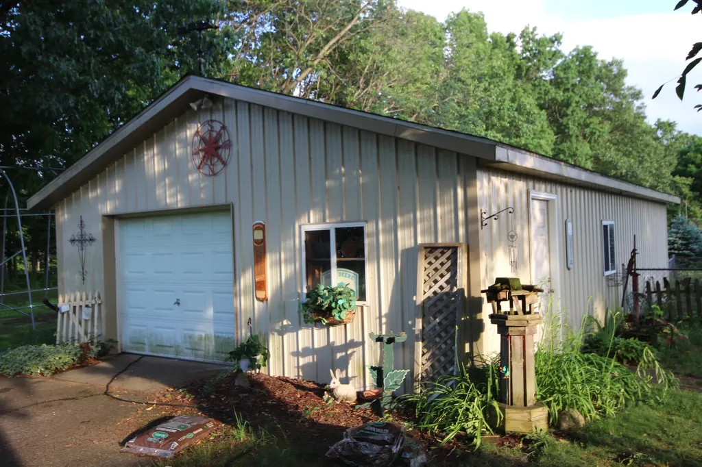 1550 E Y Avenue Schoolcraft Township MI 49097