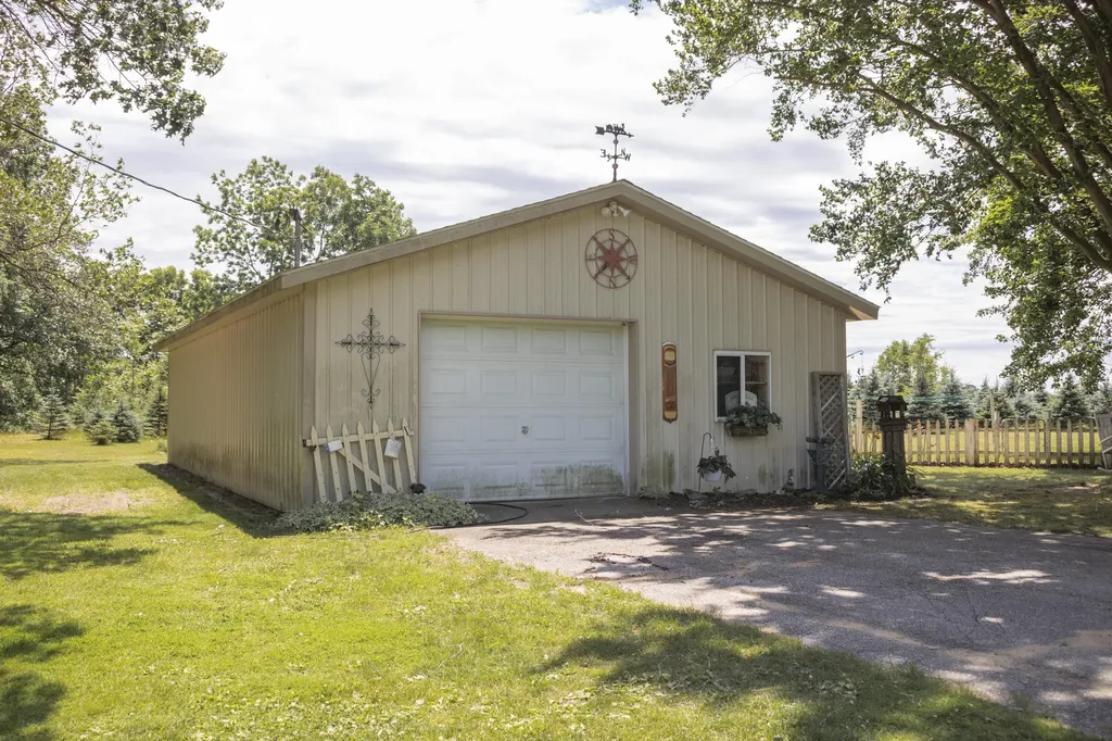 1550 E Y Avenue Schoolcraft Township MI 49097