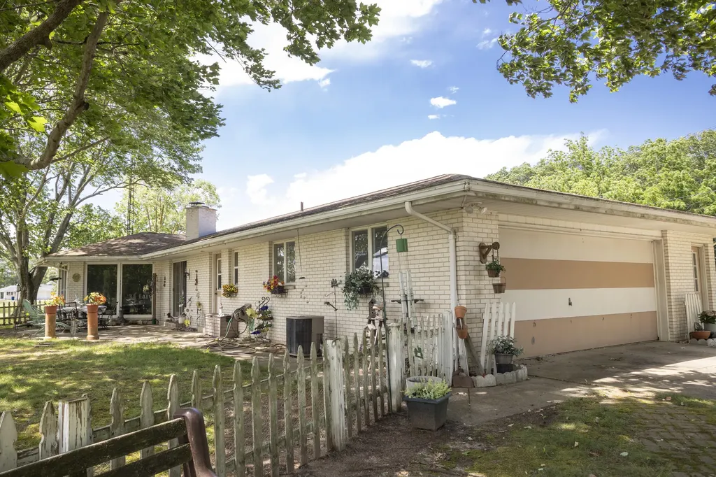 1550 E Y Avenue Schoolcraft Township MI 49097
