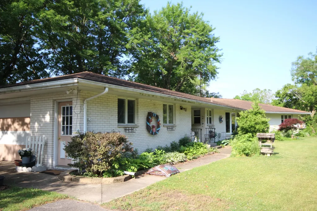 1550 E Y Avenue Schoolcraft Township MI 49097
