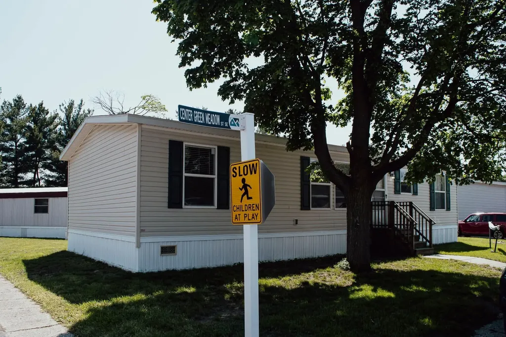 246 Center Green Meadow Street SE Grand Rapids Charter Township MI 49548