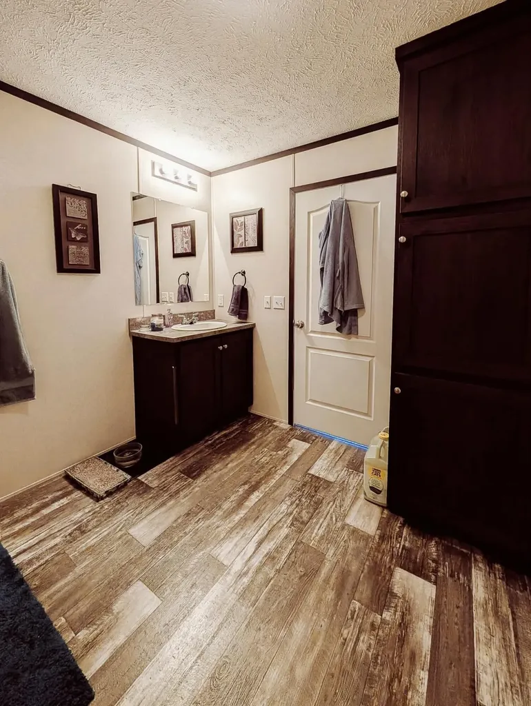 246 Center Green Meadow Street SE Grand Rapids Charter Township MI 49548
