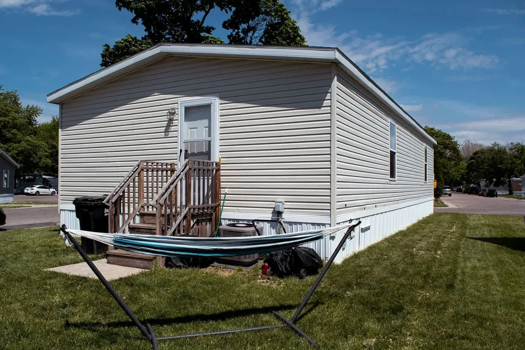 246 Center Green Meadow Street SE Grand Rapids Charter Township MI 49548