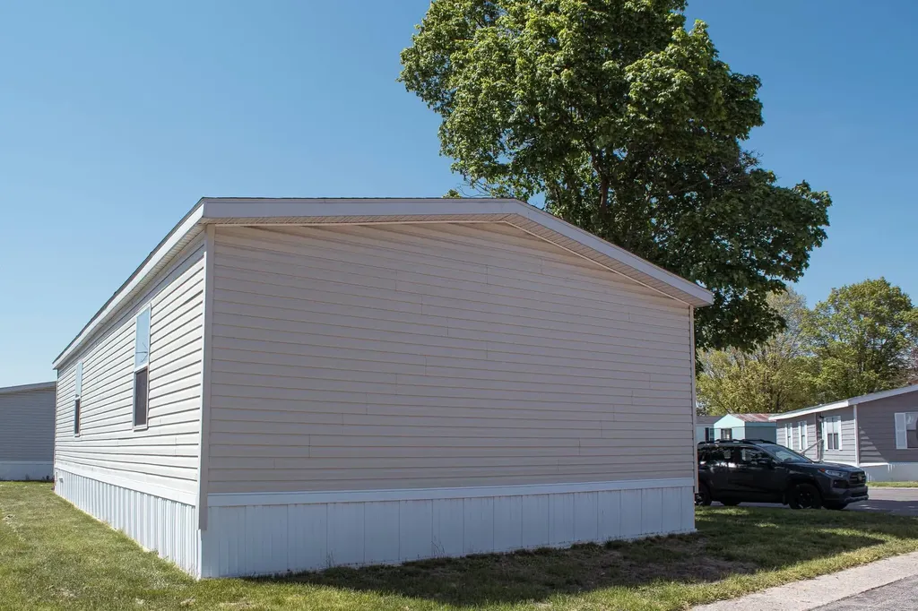 246 Center Green Meadow Street SE Grand Rapids Charter Township MI 49548