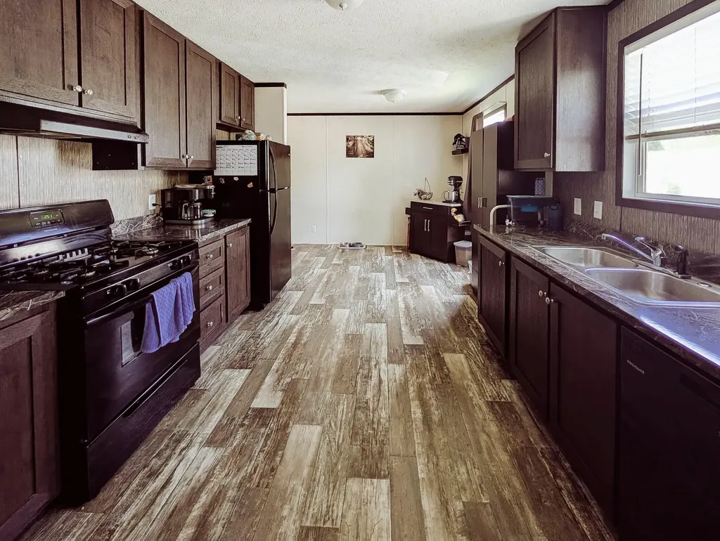 246 Center Green Meadow Street SE Grand Rapids Charter Township MI 49548