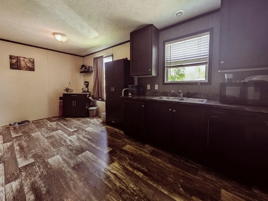 246 Center Green Meadow Street SE Grand Rapids Charter Township MI 49548