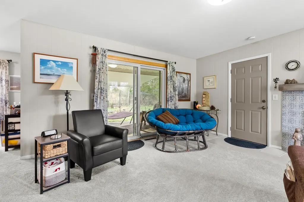 159 Kings Lane Emmett Charter Township MI 49014