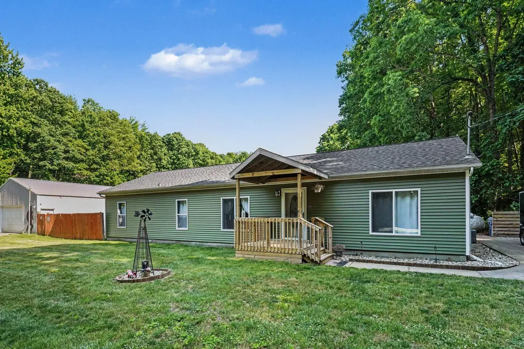 668 Westbrook Avenue Emmett Charter Township MI 49014