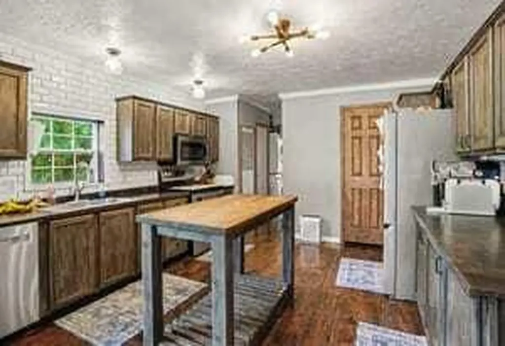668 Westbrook Avenue Emmett Charter Township MI 49014