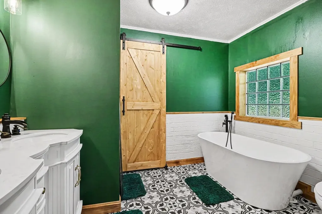 668 Westbrook Avenue Emmett Charter Township MI 49014