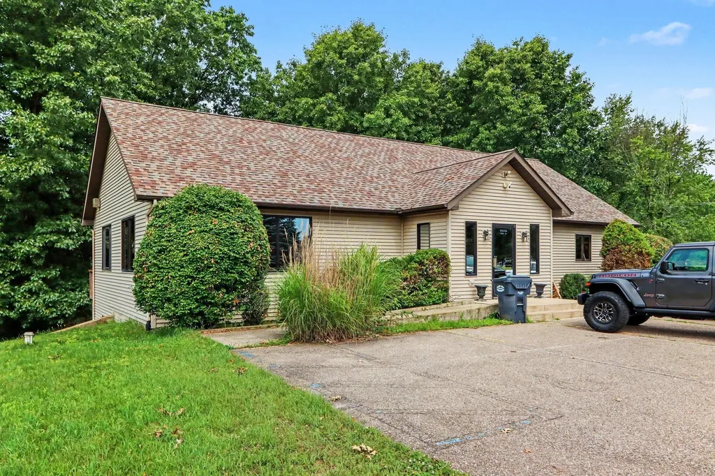 50744 25th Street Antwerp Township MI 49071