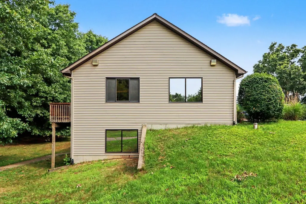 50744 25th Street Antwerp Township MI 49071