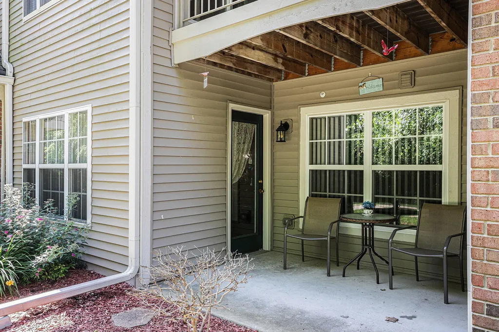11347 N Woods Drive Shelby Charter Township MI 48317