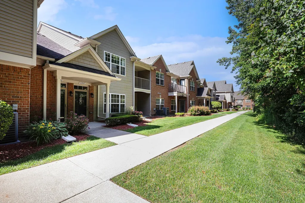 11347 N Woods Drive Shelby Charter Township MI 48317
