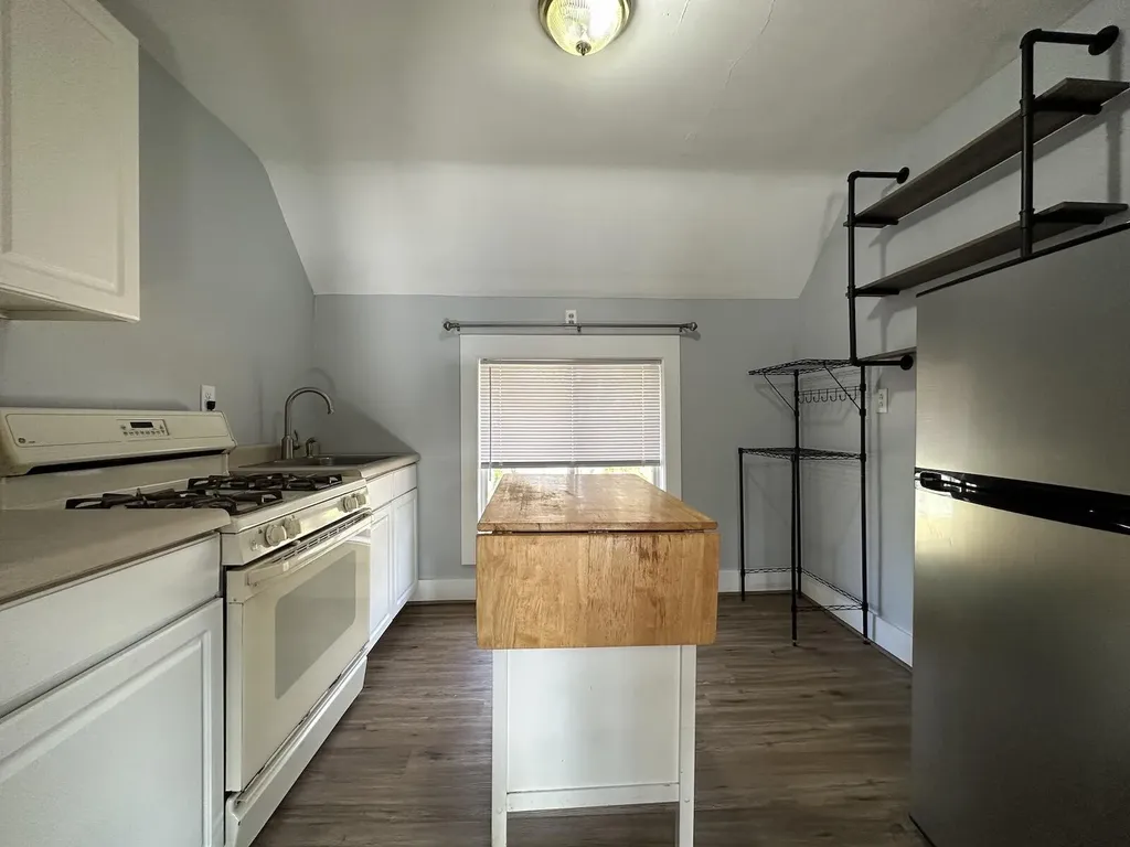 1925 Nichols Road Kalamazoo Charter Township MI 49006