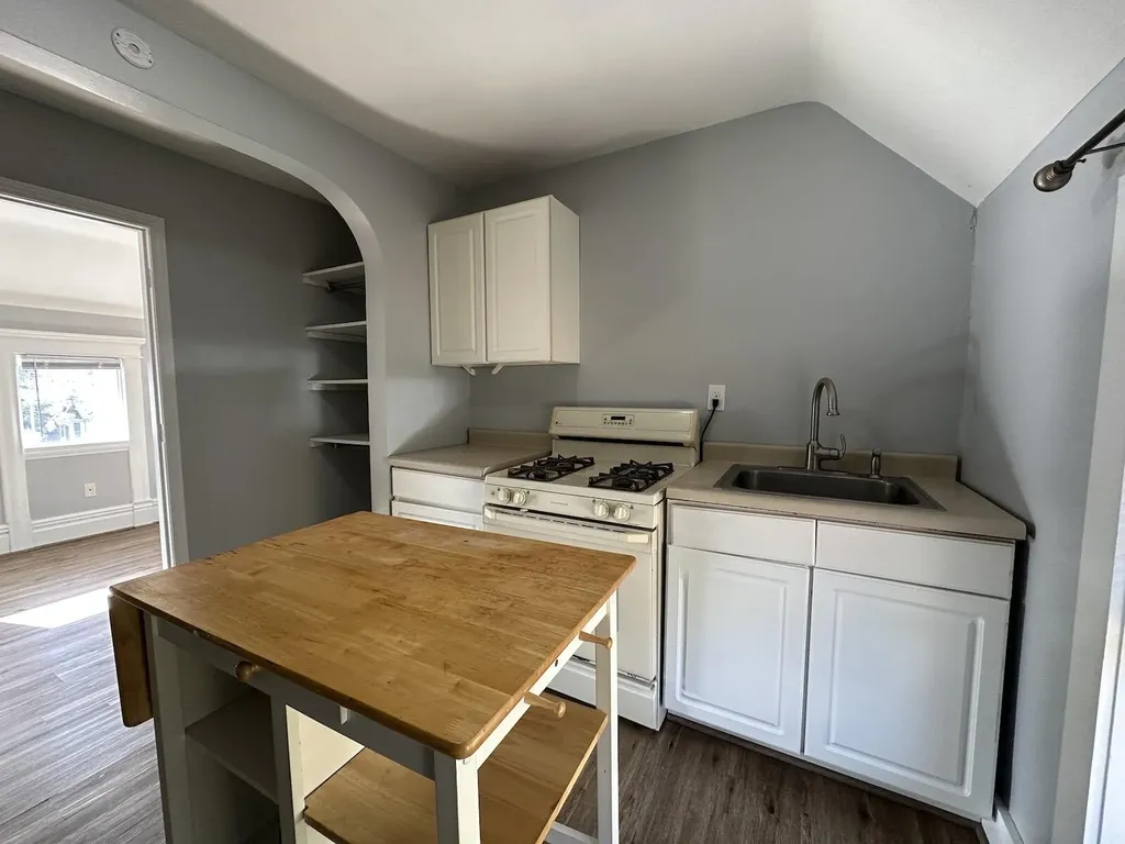 1925 Nichols Road Kalamazoo Charter Township MI 49006